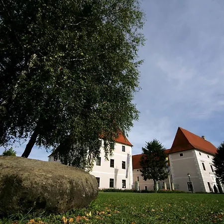 Schloss 3* Zeillern