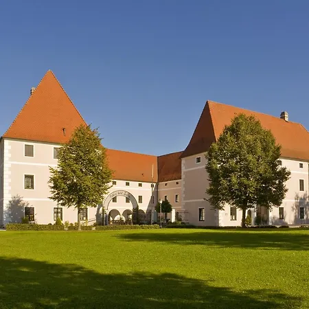 Ξενοδοχείο Schloss 3*